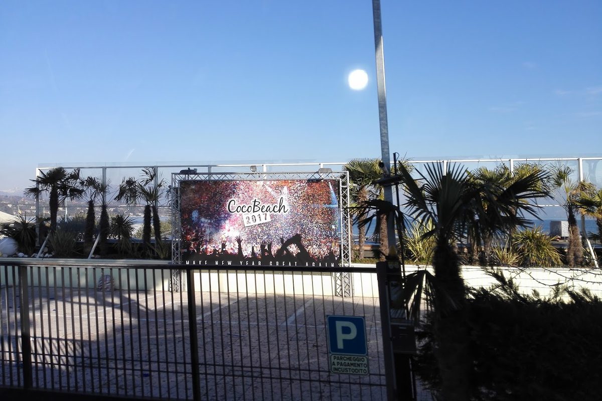 Area sosta camper La Spiaggia campsite in Desenzano del Garda — photo 5