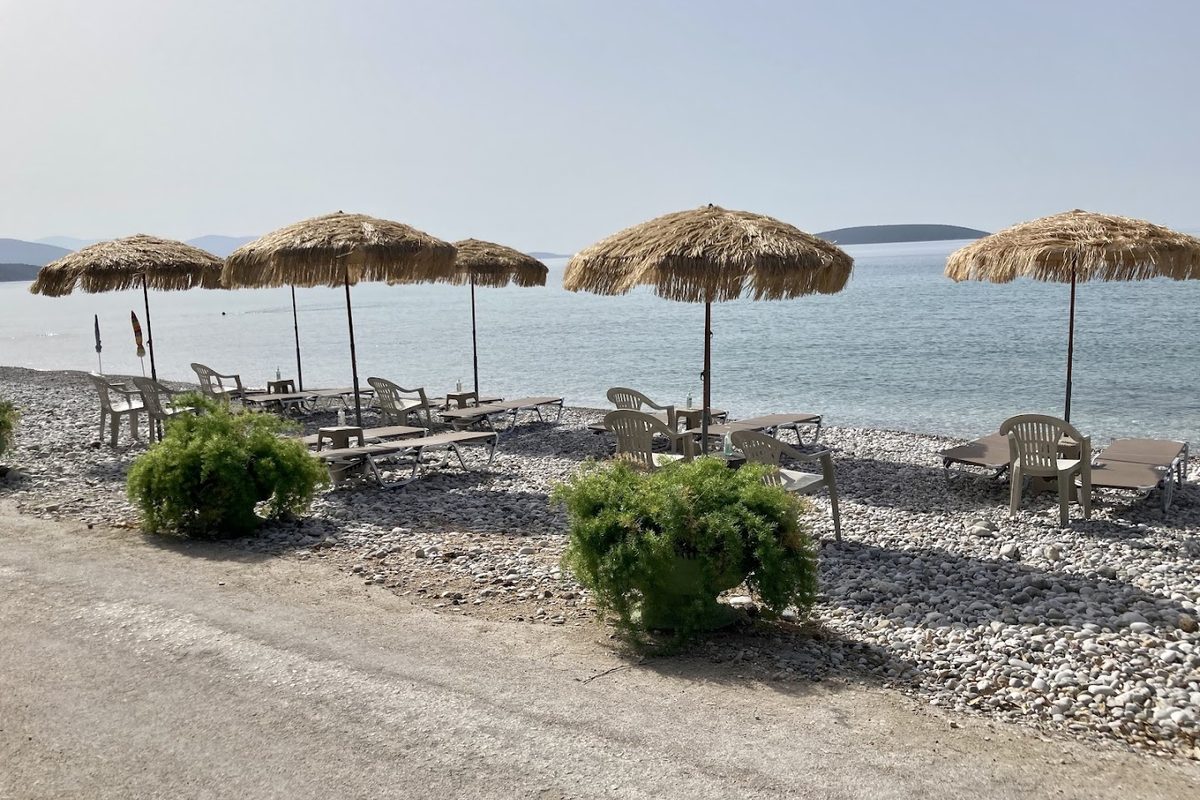 Assini Beach Camping campsite in Drépanon — photo 5