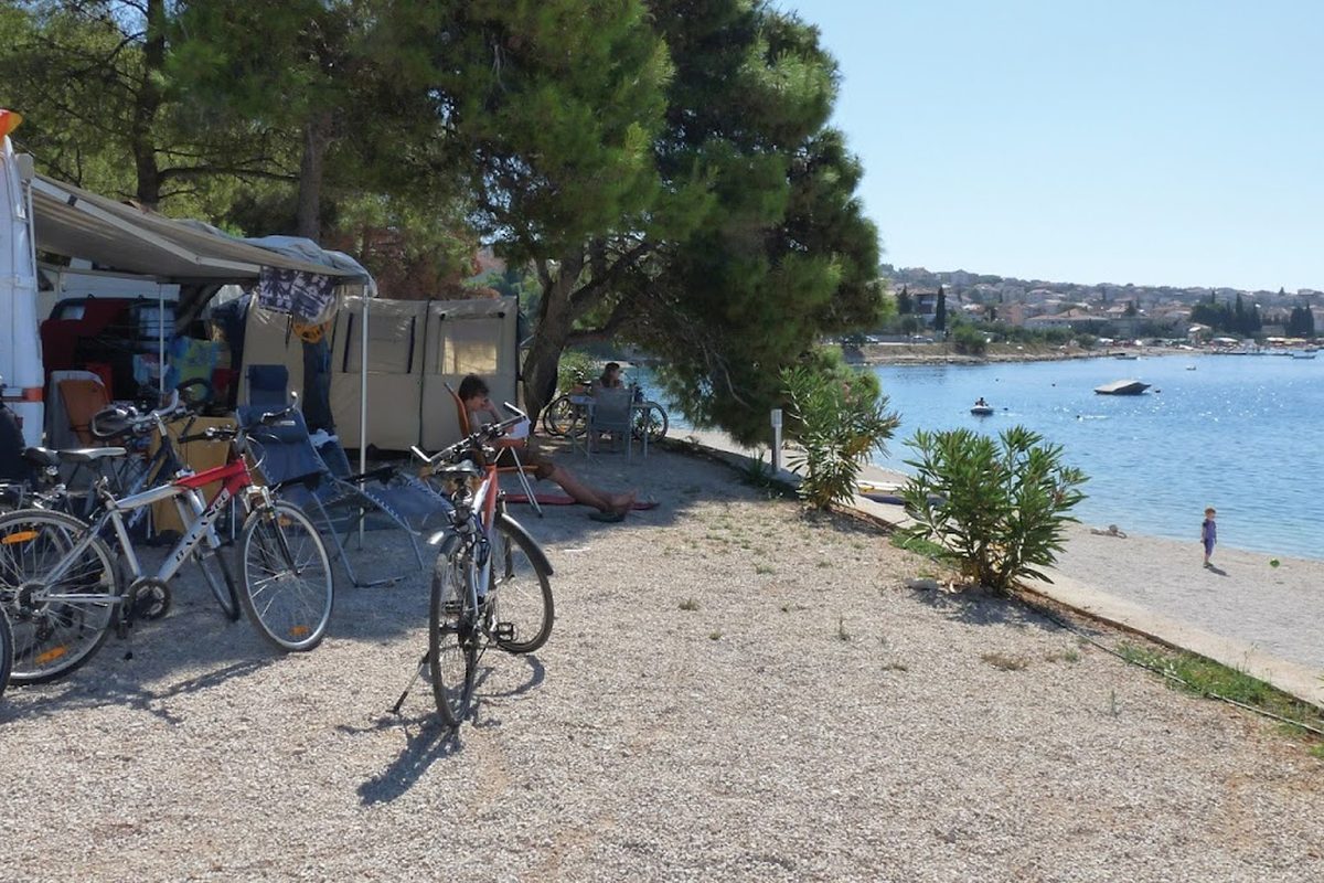 Auto Camp Rozac campsite in Okrug Gornji — photo 5