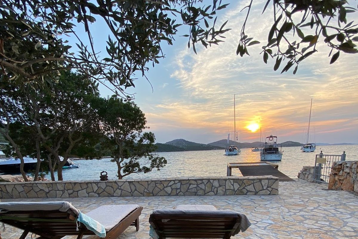 Beach resort Bain campsite in Murter-Kornati — photo 3