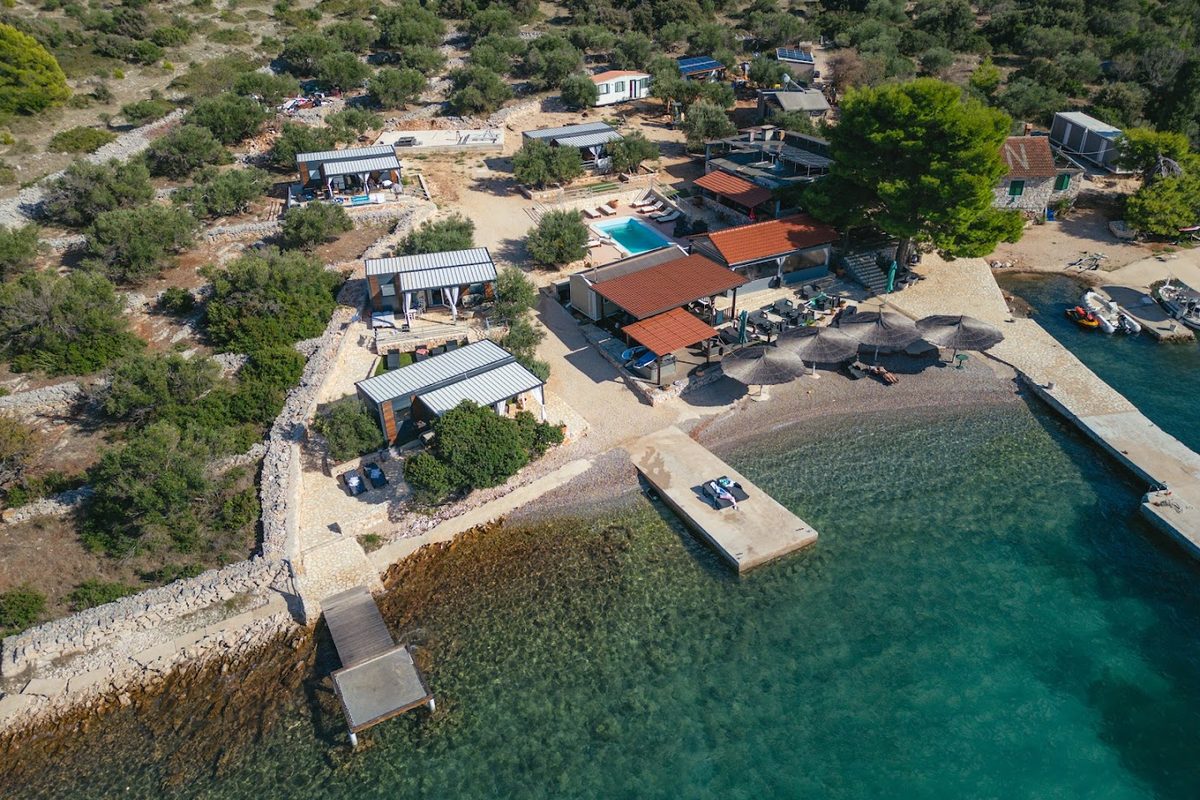 Beach resort Bain campsite in Murter-Kornati — photo 5