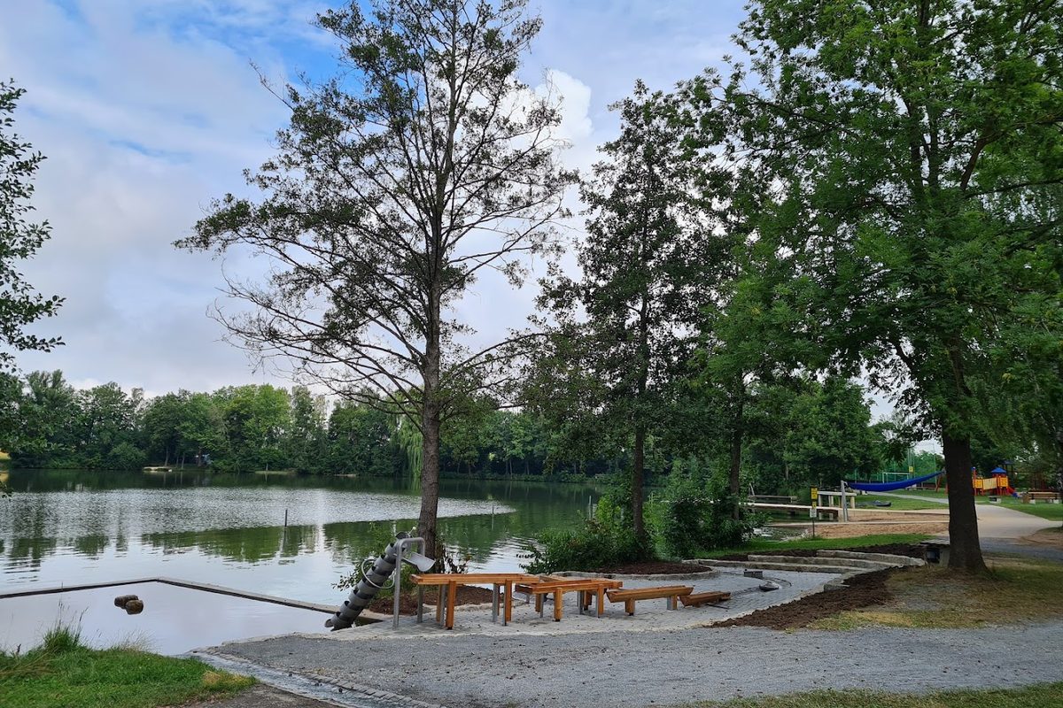Camping Am Badesee campsite in Sulzfeld — photo 4
