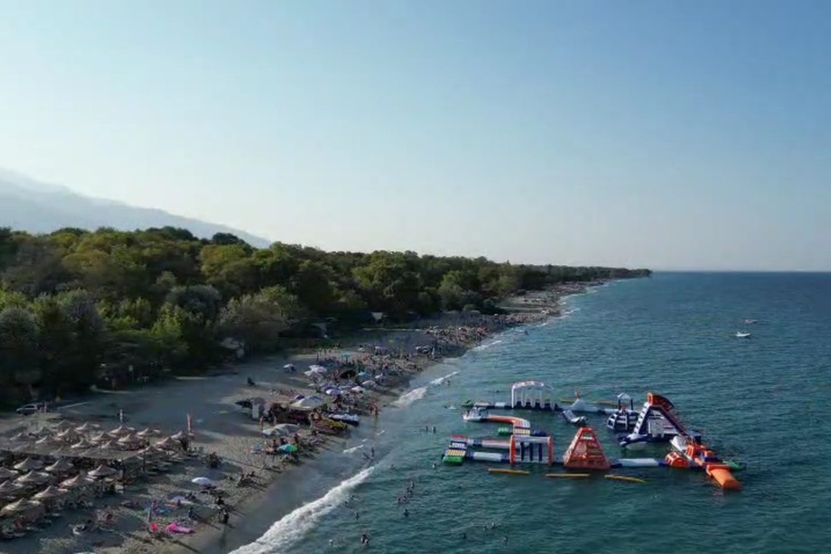 Camping Arion campsite in Palaiós Panteleímonas — photo 2