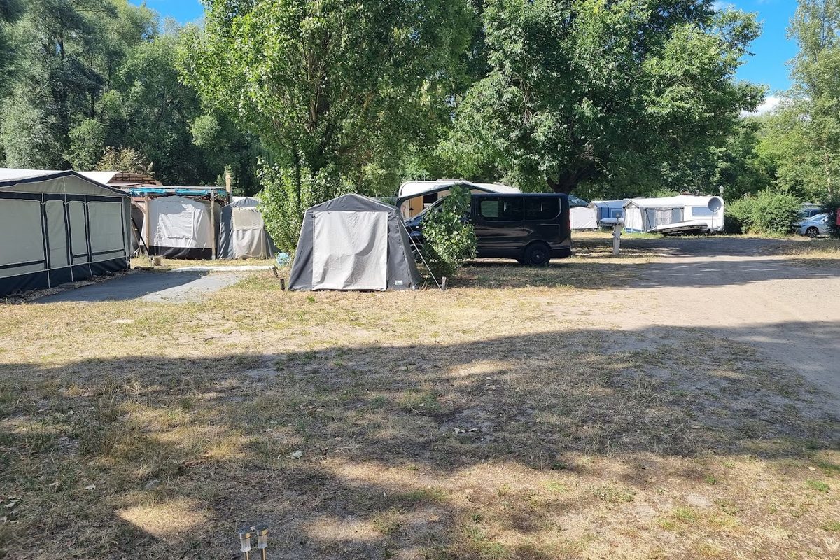 Camping Buhnenhaus campsite in Neuendorf — photo 2