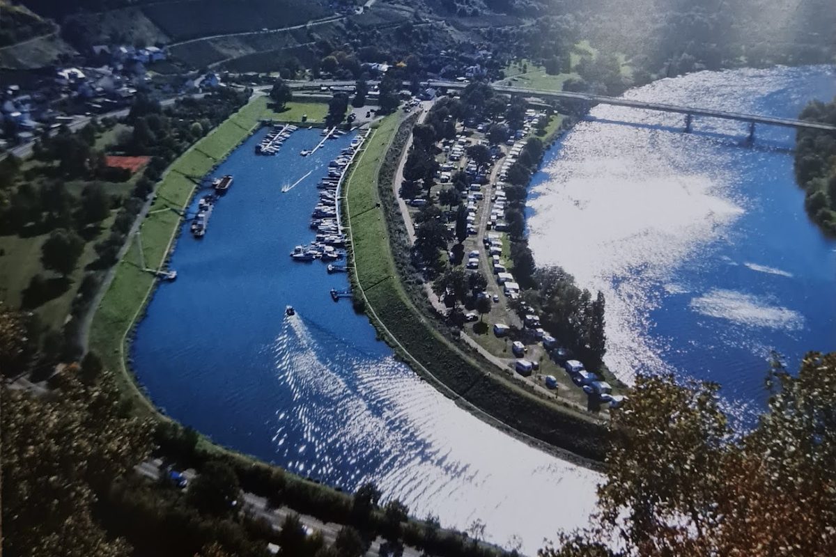 Camping Holländischer Hof campsite in Senheim — photo 2