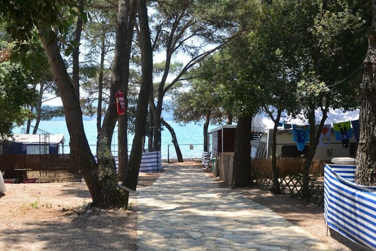 Camping Mediteran Kamp Ljutic campsite in Biograd na Moru — photo 2