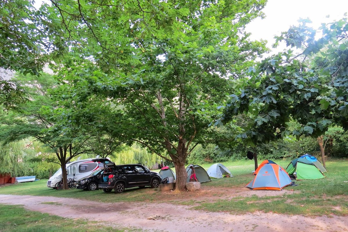 Camping Pri Vovku campsite in Črni Kal — photo 4