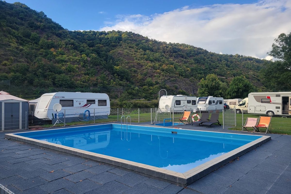 Häppy Life - Mosel Camping Burgen campsite in Burgen — photo 2
