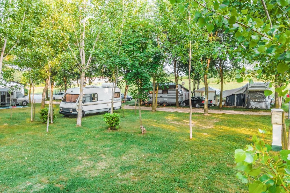 Iris Park Camping Resort campsite in Moniga del Garda — photo 3