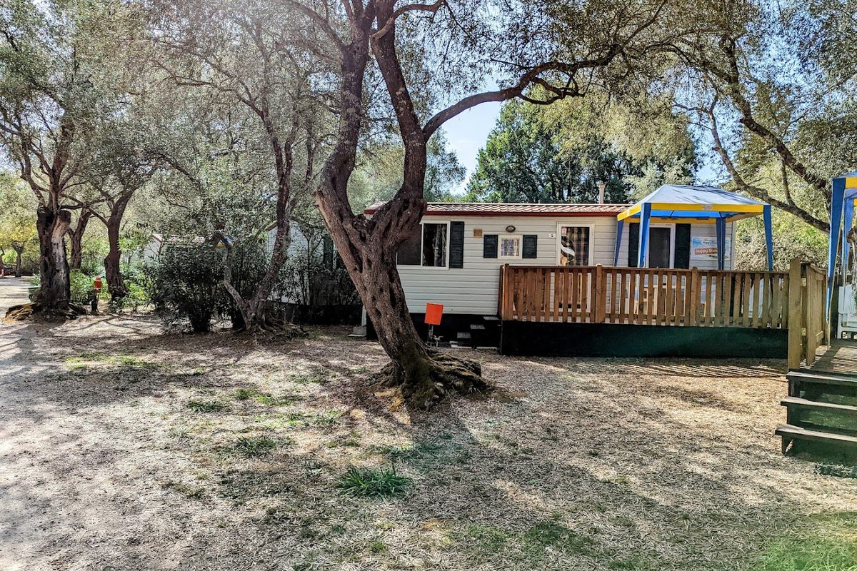 Karda Beach Camping & Bungalows campsite in Dassia — photo 4