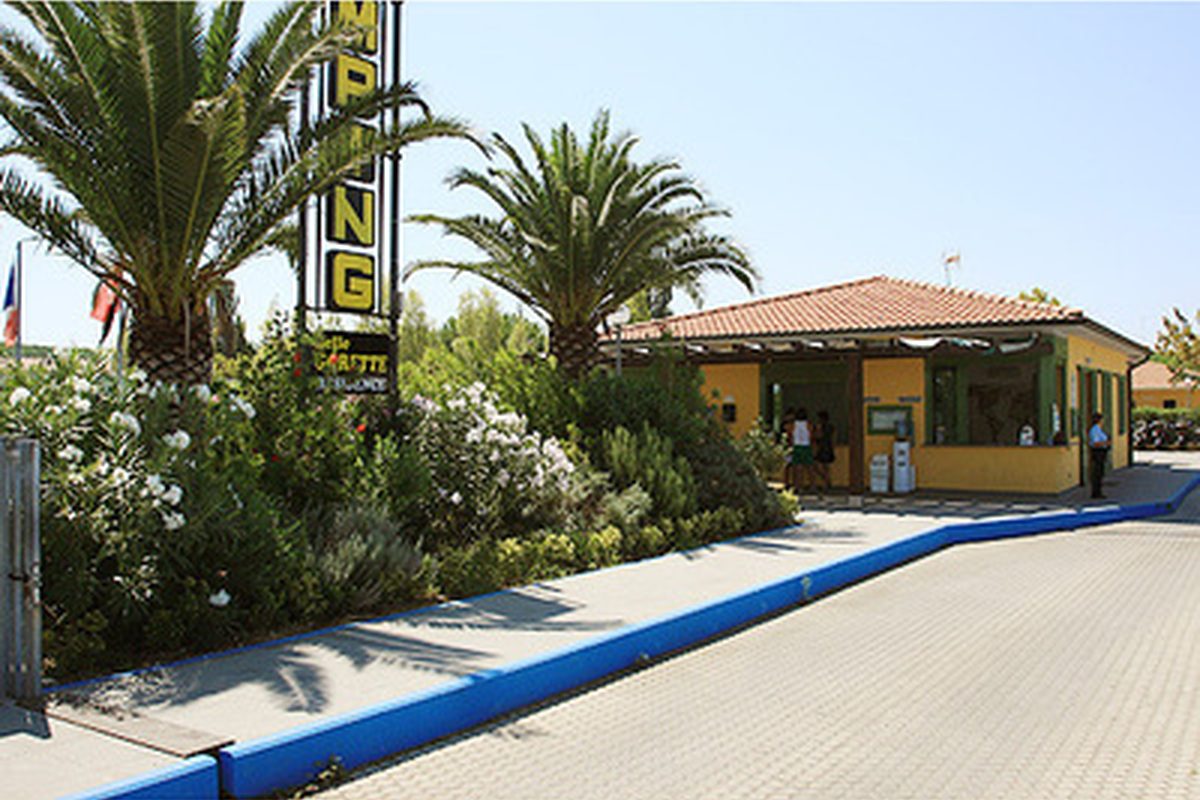 Le Gorette Cecina Easy Camping Village campsite in Cecina — photo 2