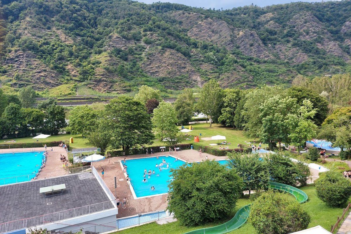 Mosel Camping Cochem campsite in Cond — photo 2