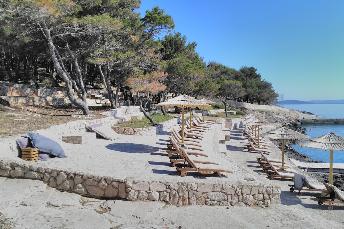 Obonjan campsite in Zlarin — photo 3