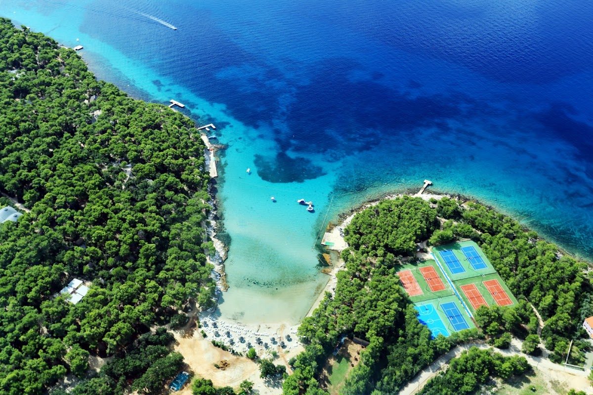 Pine Beach Resort campsite in Pakoštane — photo 2