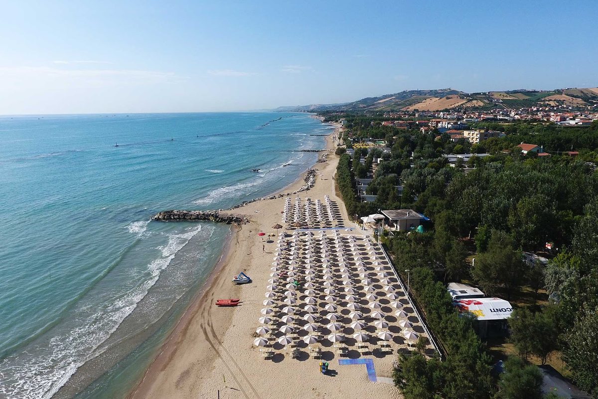 Stork Family Collection - Club del Sole campsite in Roseto degli Abruzzi — photo 2